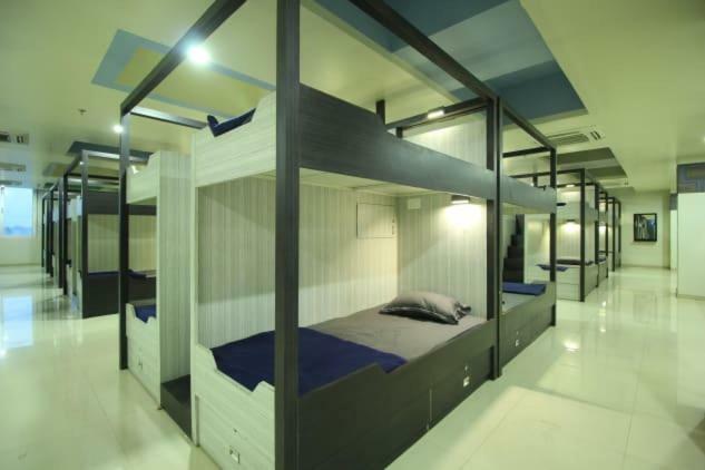 In & Out Dormitory Amhedabad Dış mekan fotoğraf